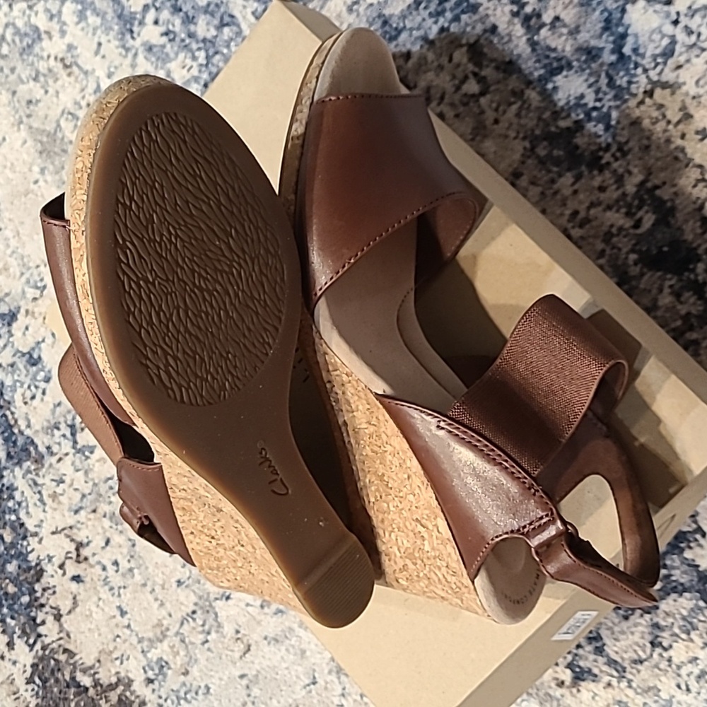 Clarks Sandals - Picture 3 of 5